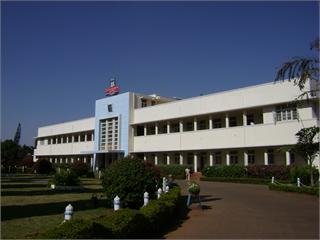 Karnatak University campus